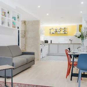 Loft Design For 8 People In Heart Of Paris
